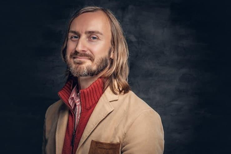 how to brush wig hair step by step guide to detangle, style and protect your wig