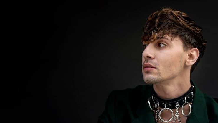 how to style a costume wig with easy pro tips for flawless cosplay and Halloween looks