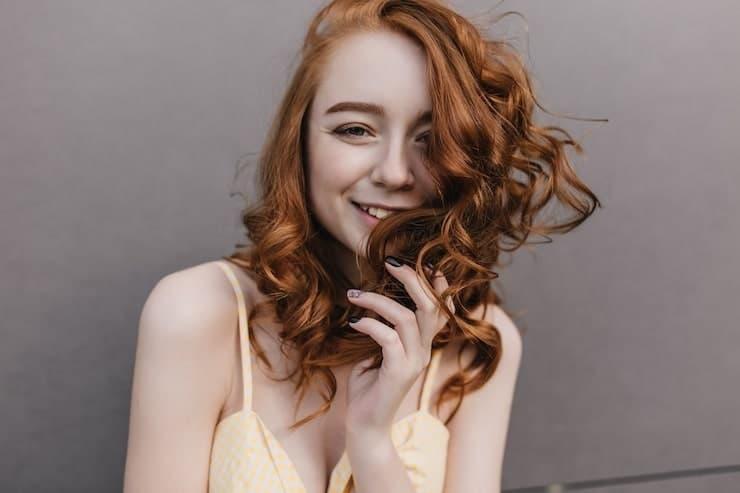 does beyonce wear a wig — expert hairstylist analysis, timeline of looks and photographic clues