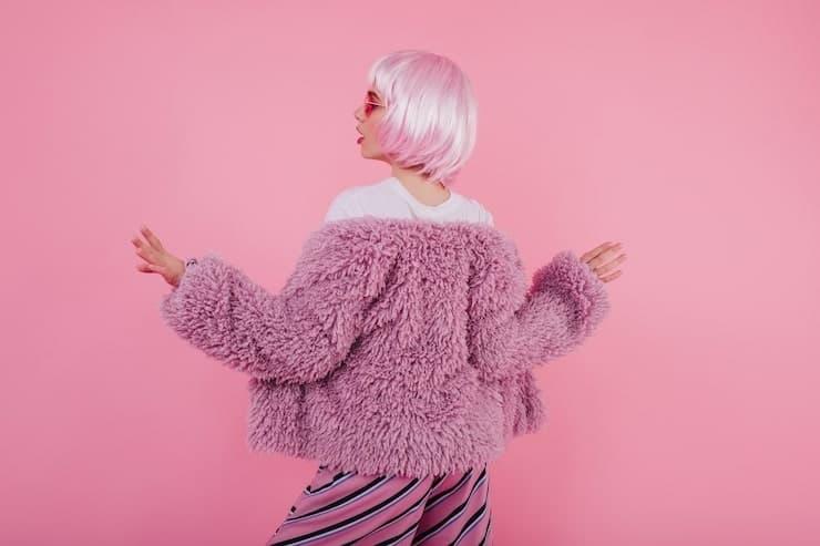 why were wigs invented A curious history from ancient rituals to modern style and medical use